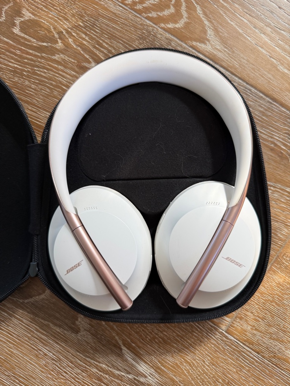 Bose Wireless Over-Ear Headphones in White and Rose Gold